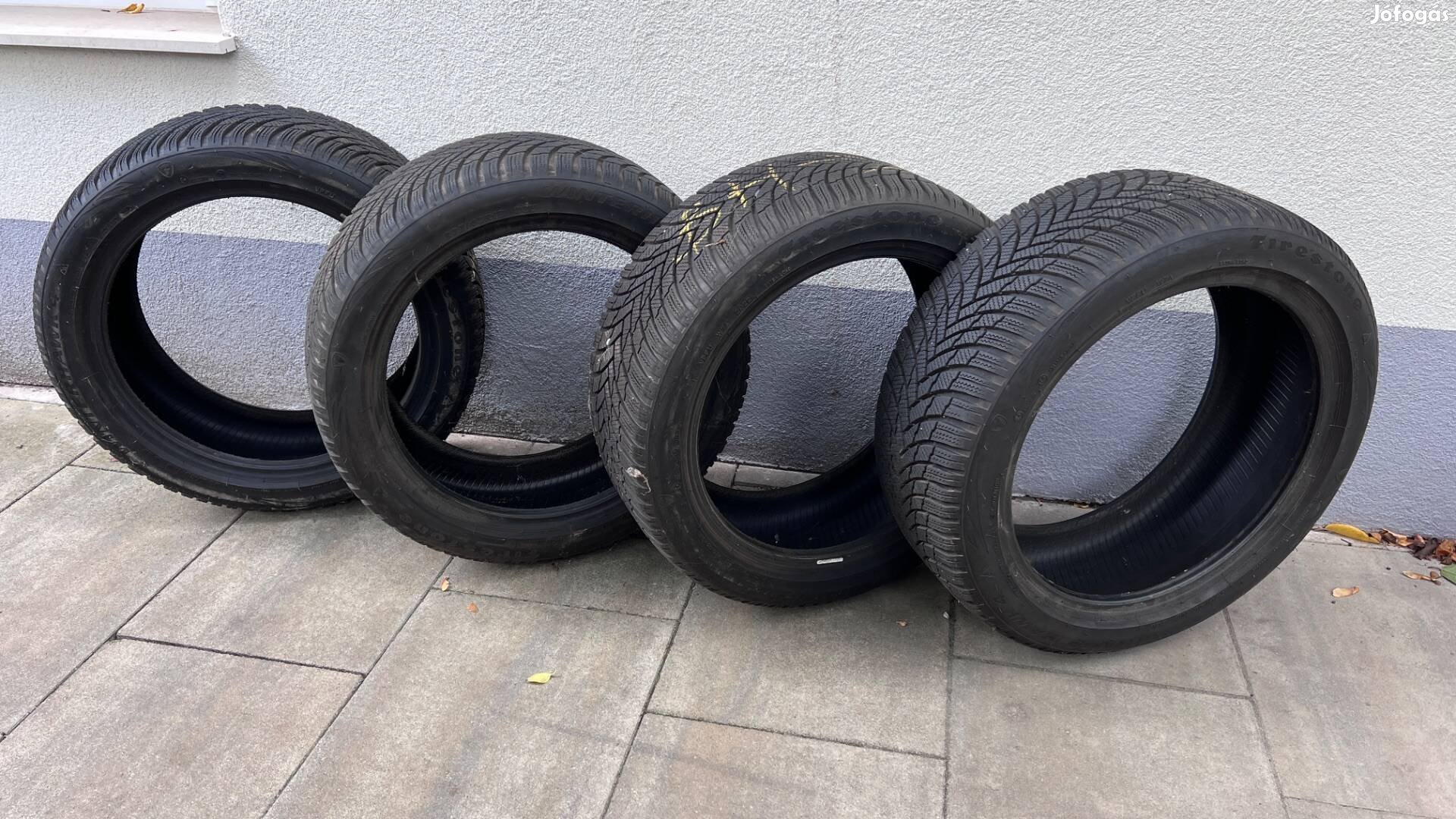 Firestone Winterhawk 4 téli gumi szett 235/45 R18 98V
