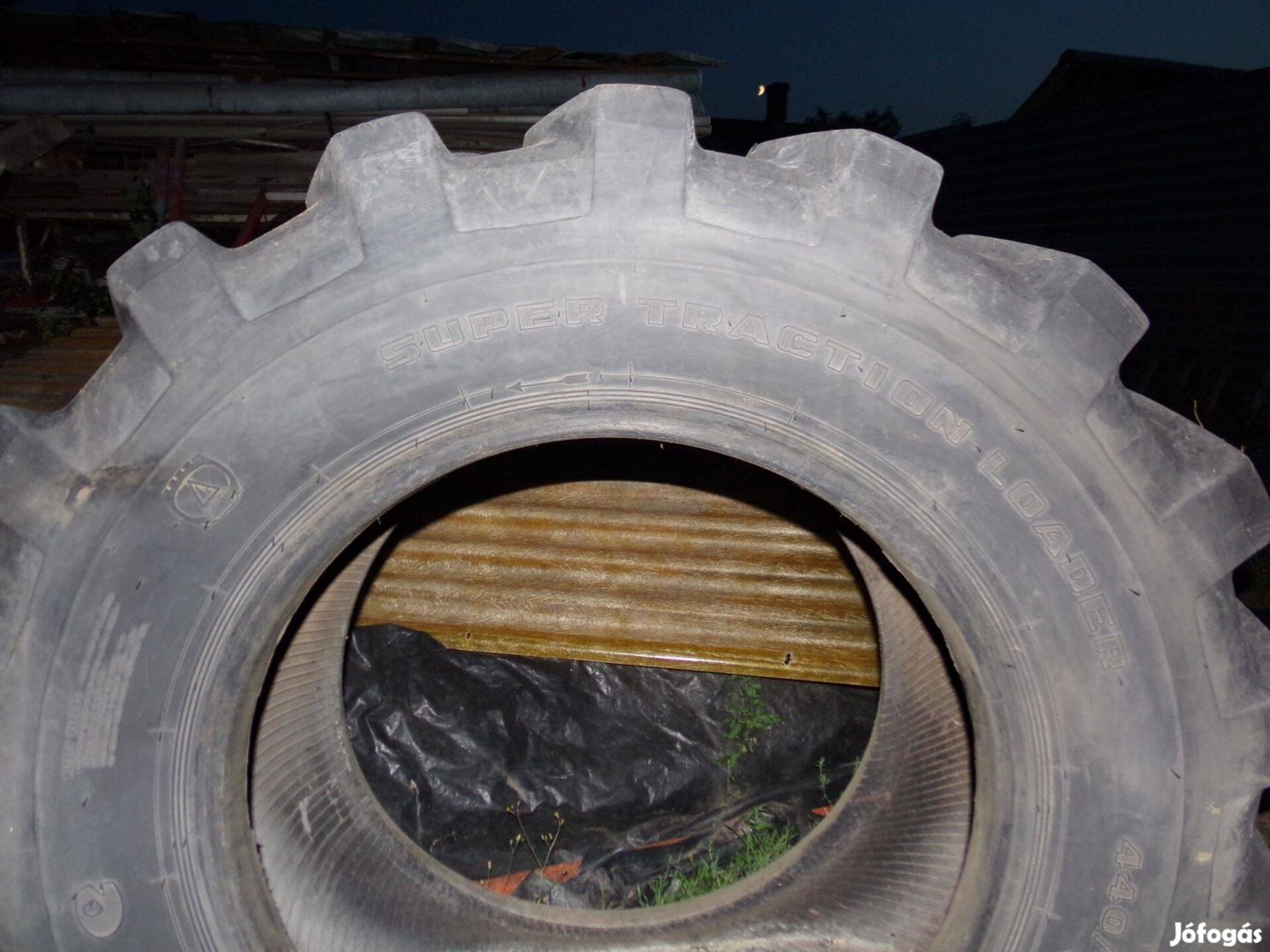 Firestone fölmunkagép, mezőgazdasági 440/80-28 gumiabroncs