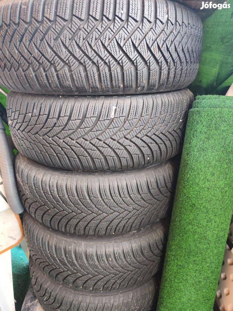 Firestone téli gumik szinte új 4d eladó acélfelnivel 205/60 R16