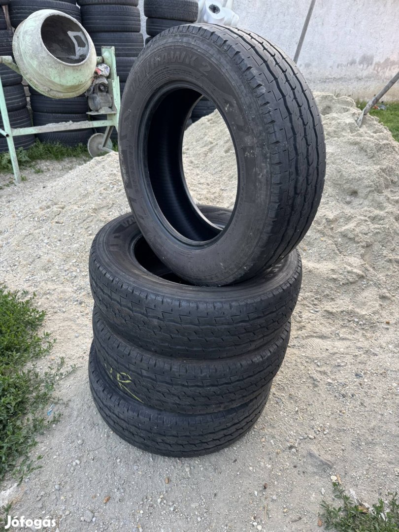 Firestone vanhawk 2 215/65R16c 
