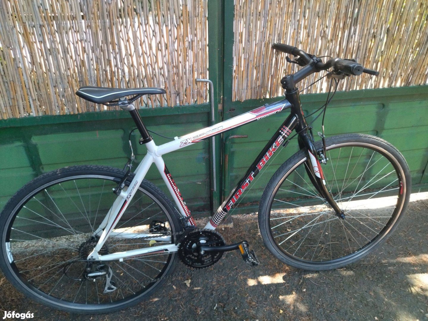 First Bike Zx 28" trekking,50 cm-es alu váz,újszerű állapot