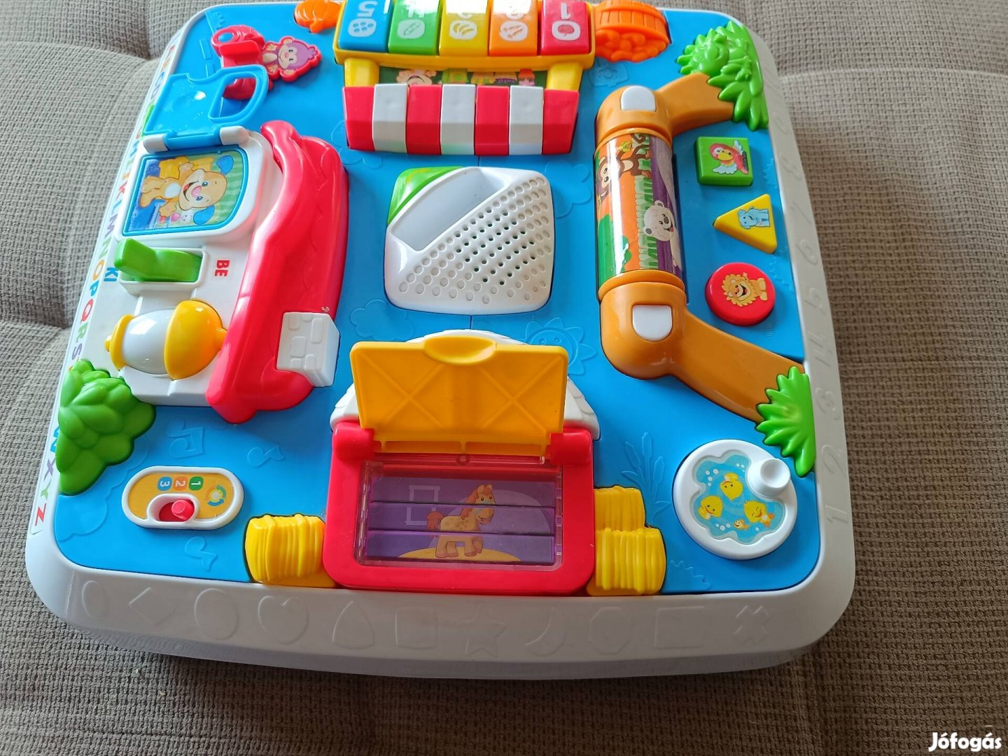 Fisher Price interaktív kétnyelvű játéktábla