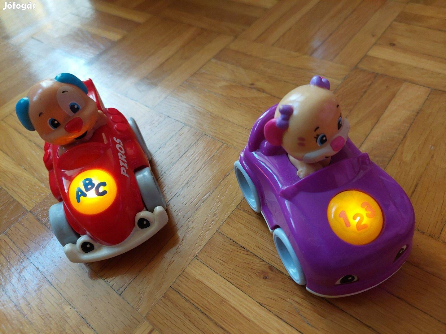 Fisher Price miniautó piros és lila, számok és betük