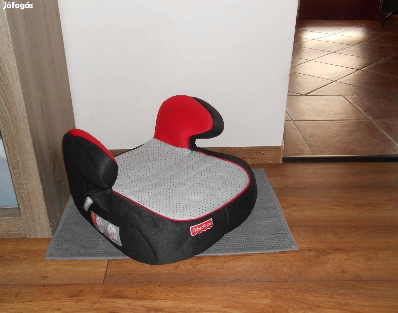 Fisher Price ülésmagasító 15-36 kg