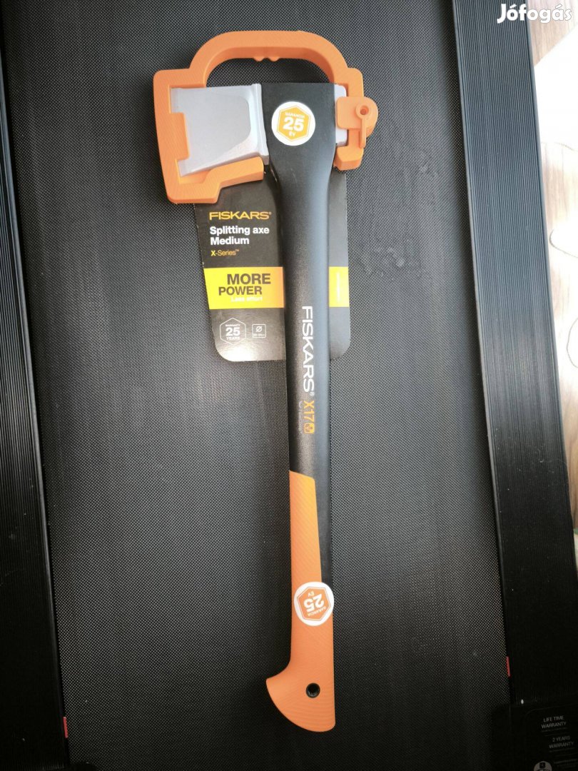Fiskars Hasítófejsze Közepes X17 M