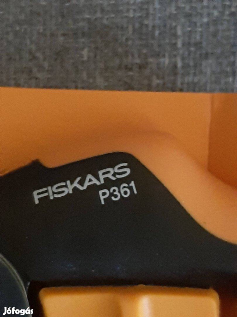 Fiskars új metszőolló.