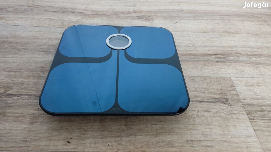 Fitbit Aria WiFi intelligens mérleg FB201B fekete fitnesz