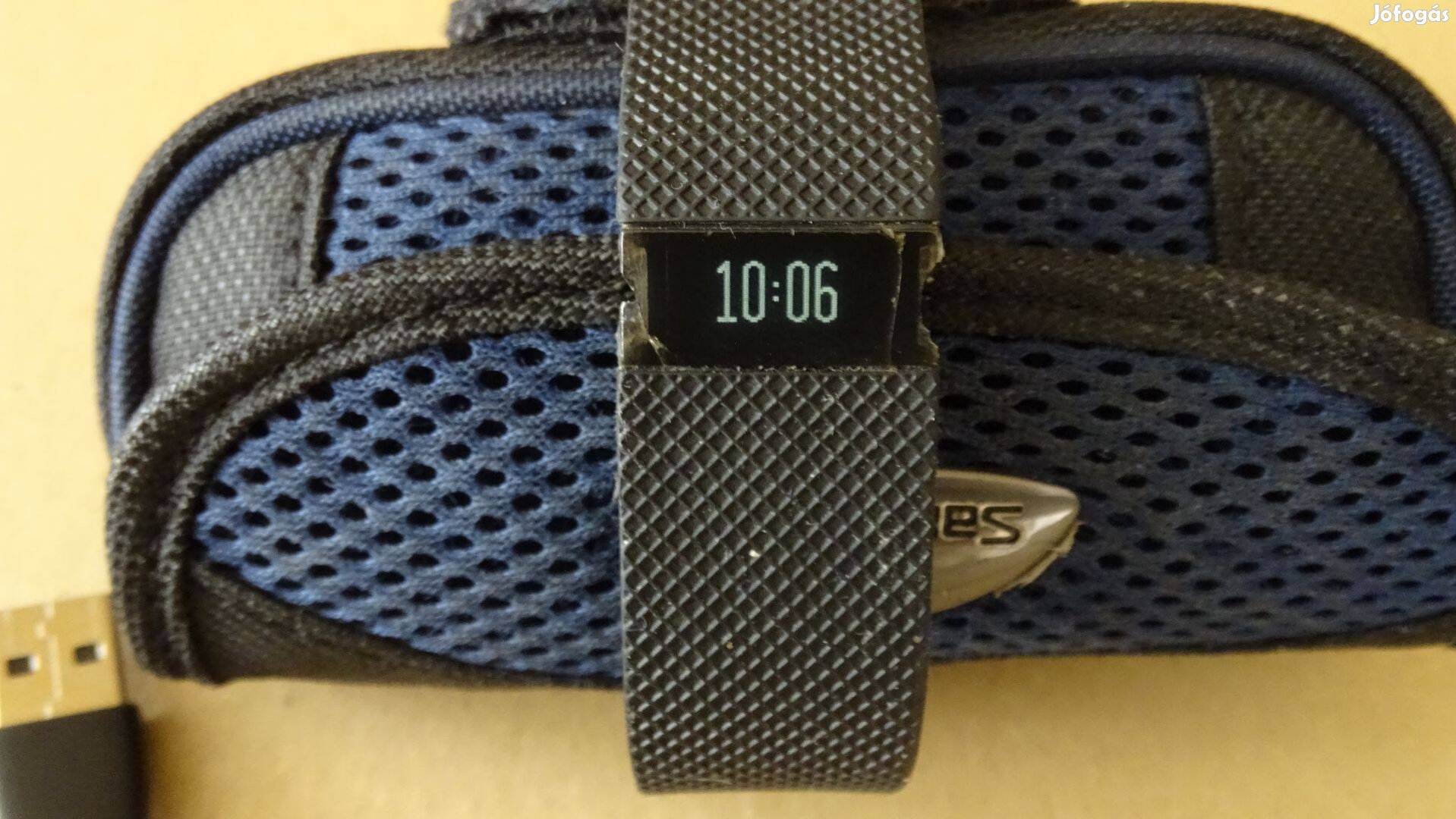 Fitbit Charge HR aktivitásmérő