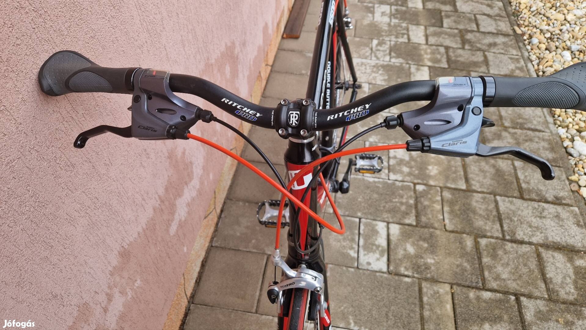 Fitness országúti kerékpár újszerű állapotban 