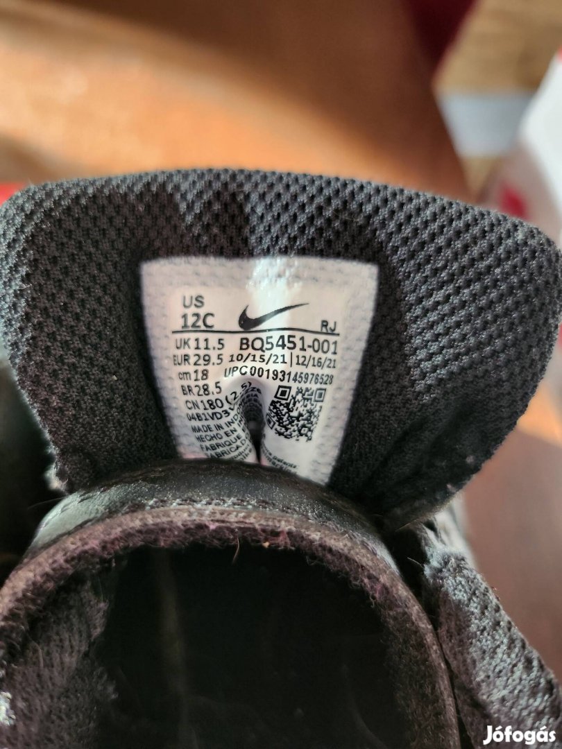 Fiú Nike cipő 29.5