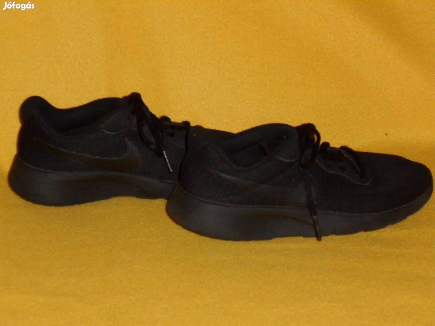 Fiú cipő, nagyon könnyű, szép fekete. 36 - os. Nike márka