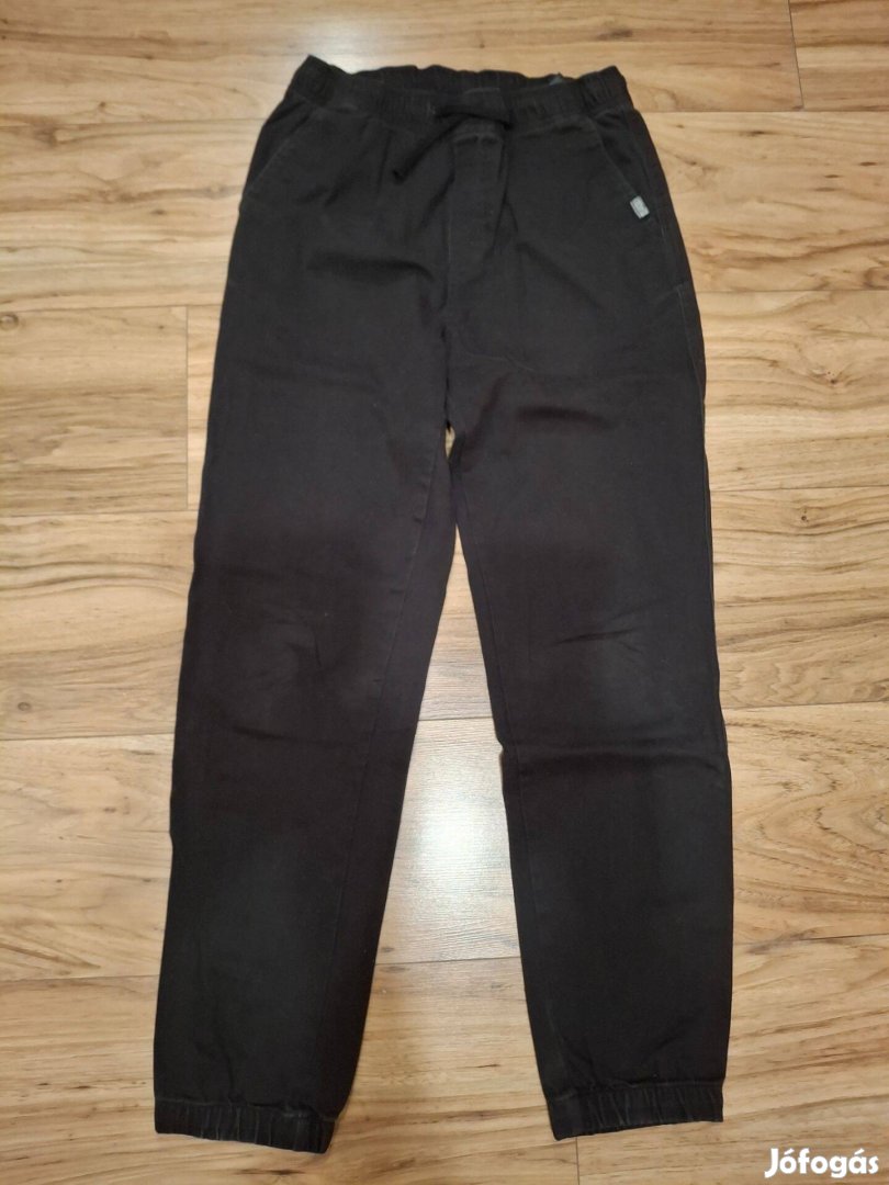 Fiú fekete laza 164-es nadrág