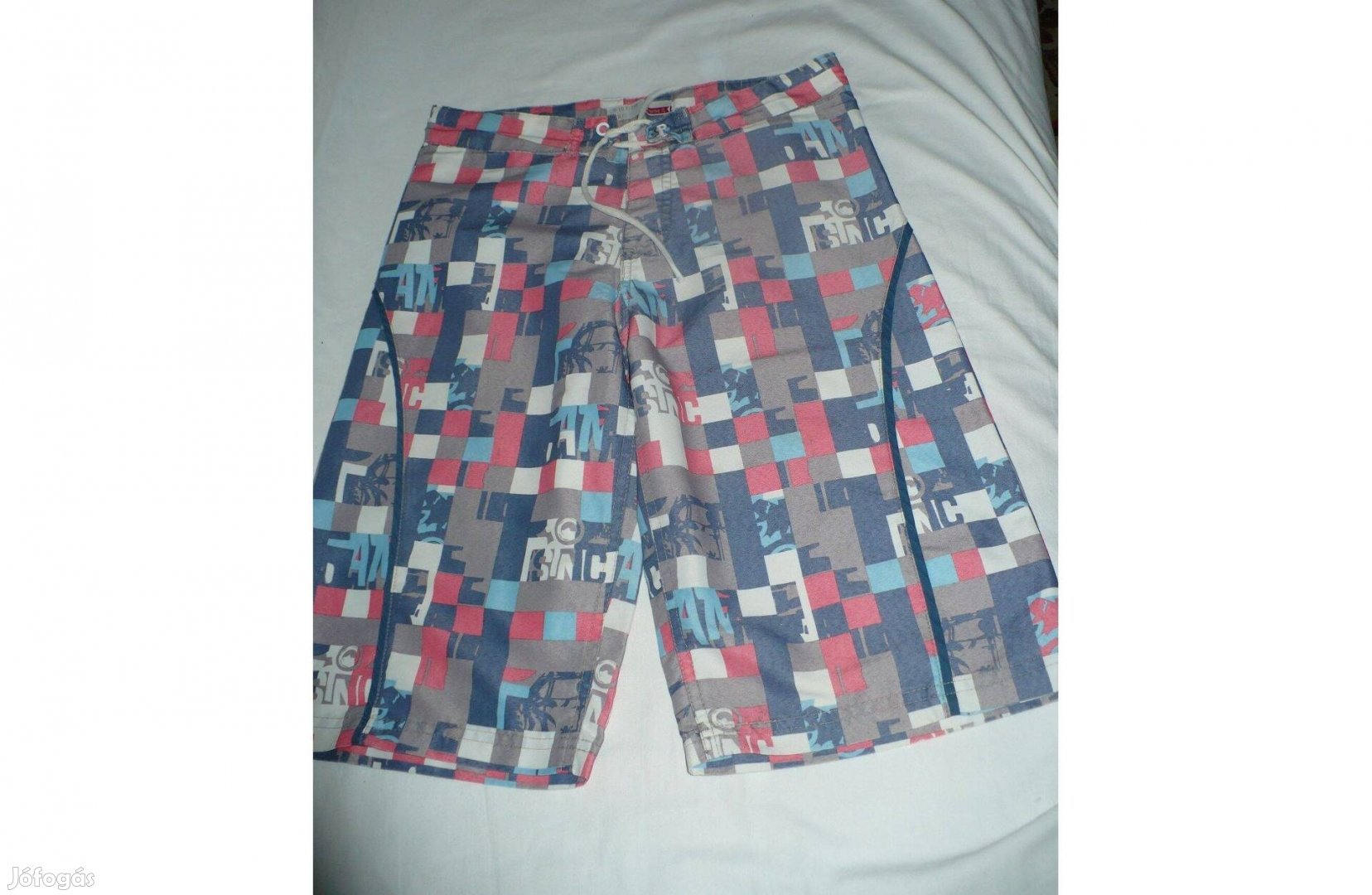 Fiú fürdőnadrág, 9-10 évesre