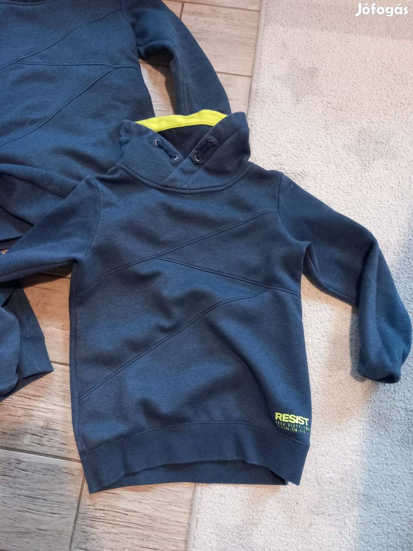 Fiú pulcsik 146152 méretben