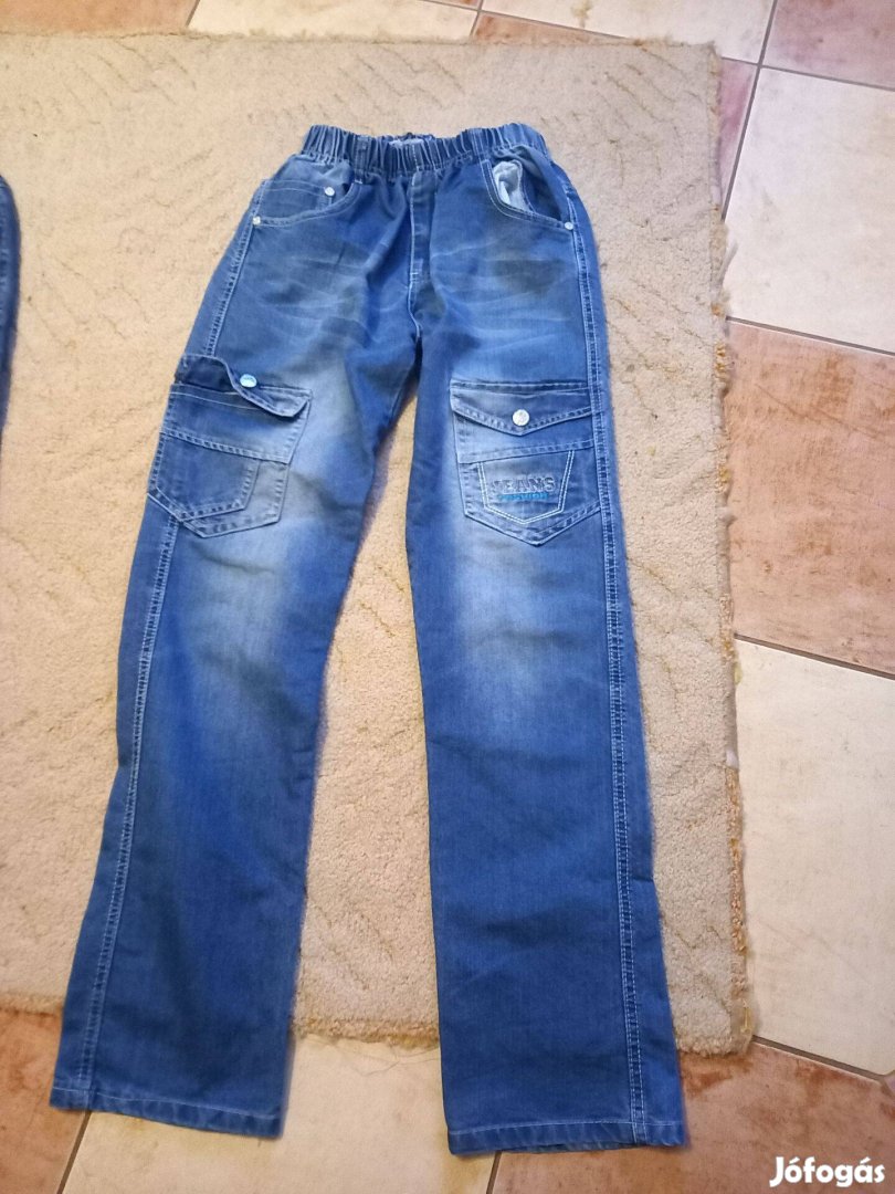 Fiúknak való nadrágok