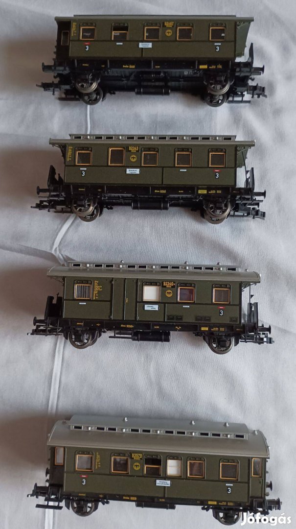 Fleischmann 4 darab birodalmi kocsi, újszerű. HO méret