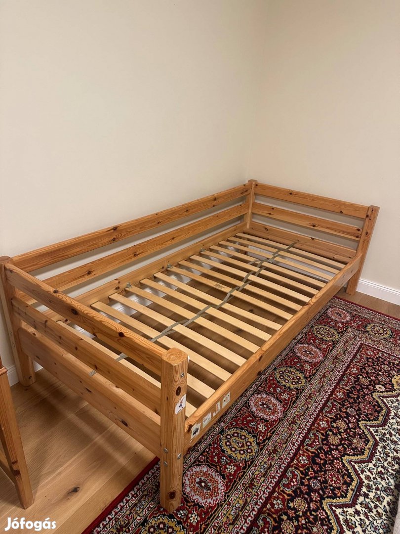 Flexa ágy, matraccal, leesés gátlóval