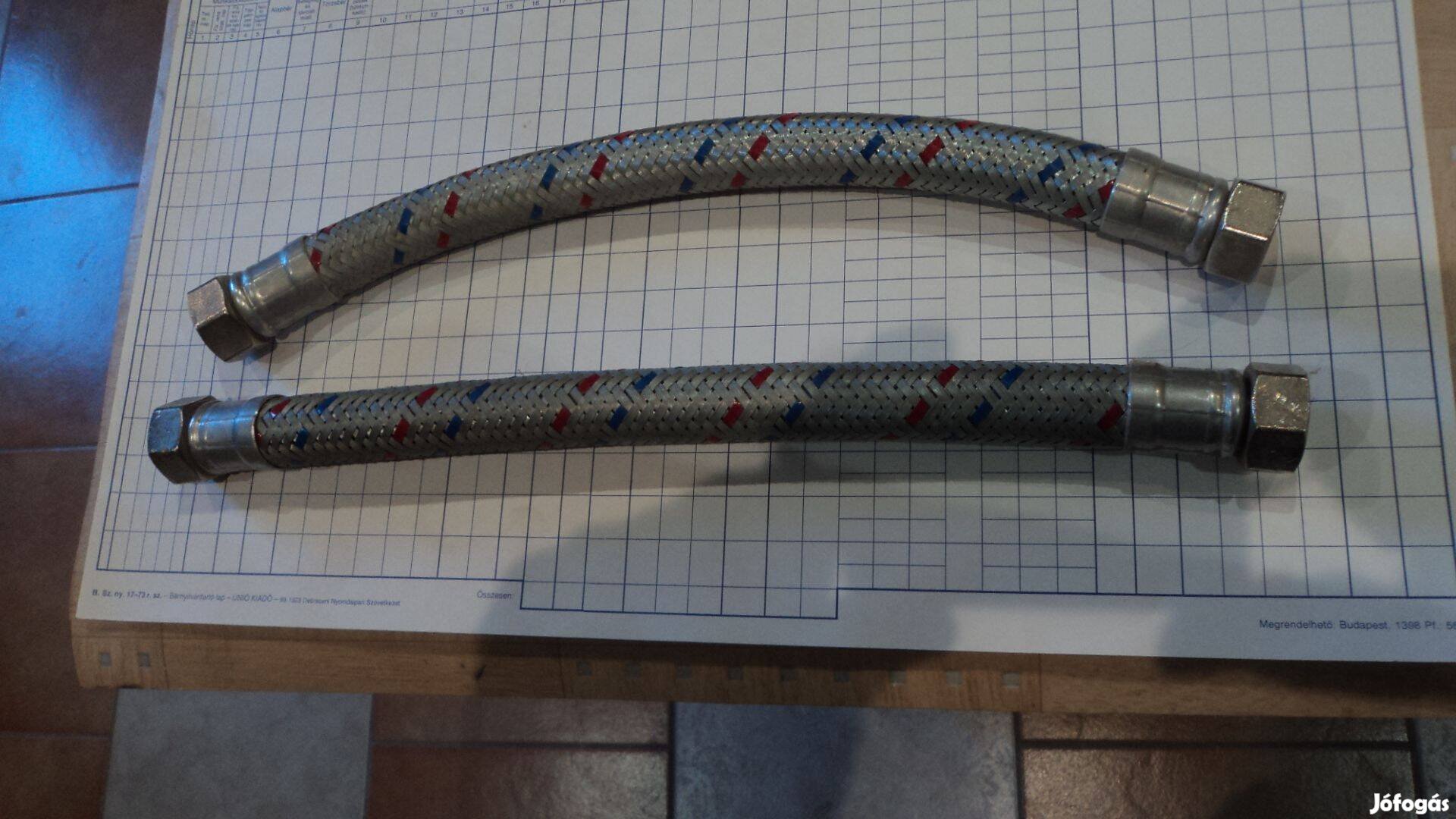 Flexibilis cső