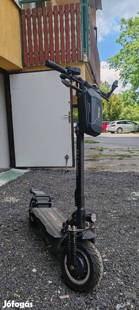 Flj T113 elektromos roller