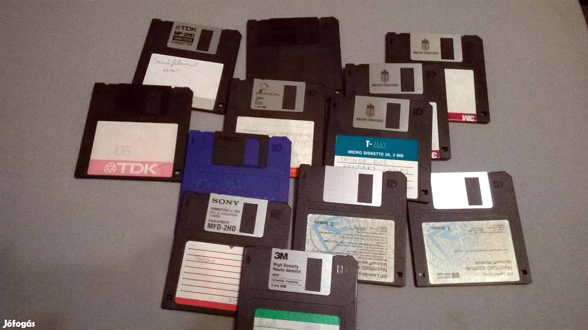 Floppy lemezek, 1.44Mb tárkapacitással