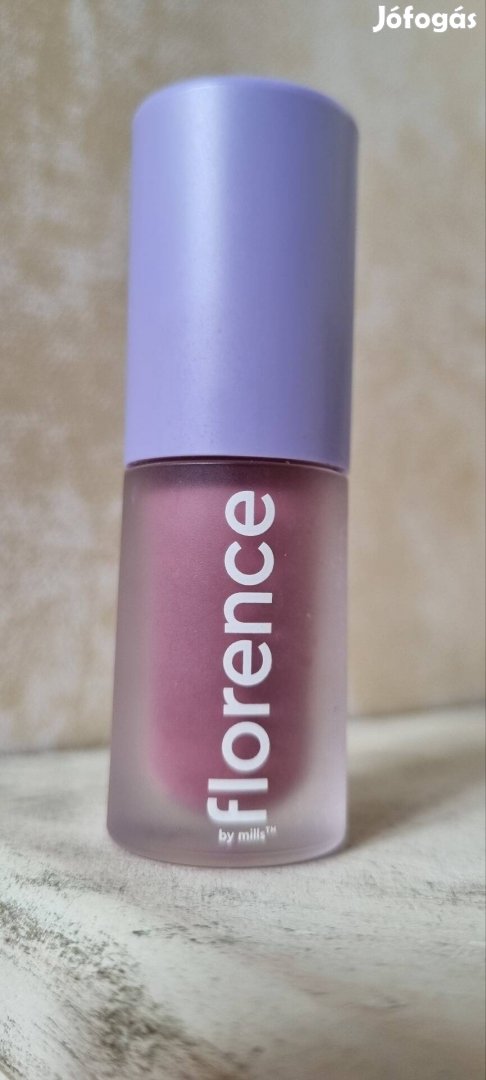 Florence By Mills Be A Vip Velvet Liquid Lipstick Rúzs