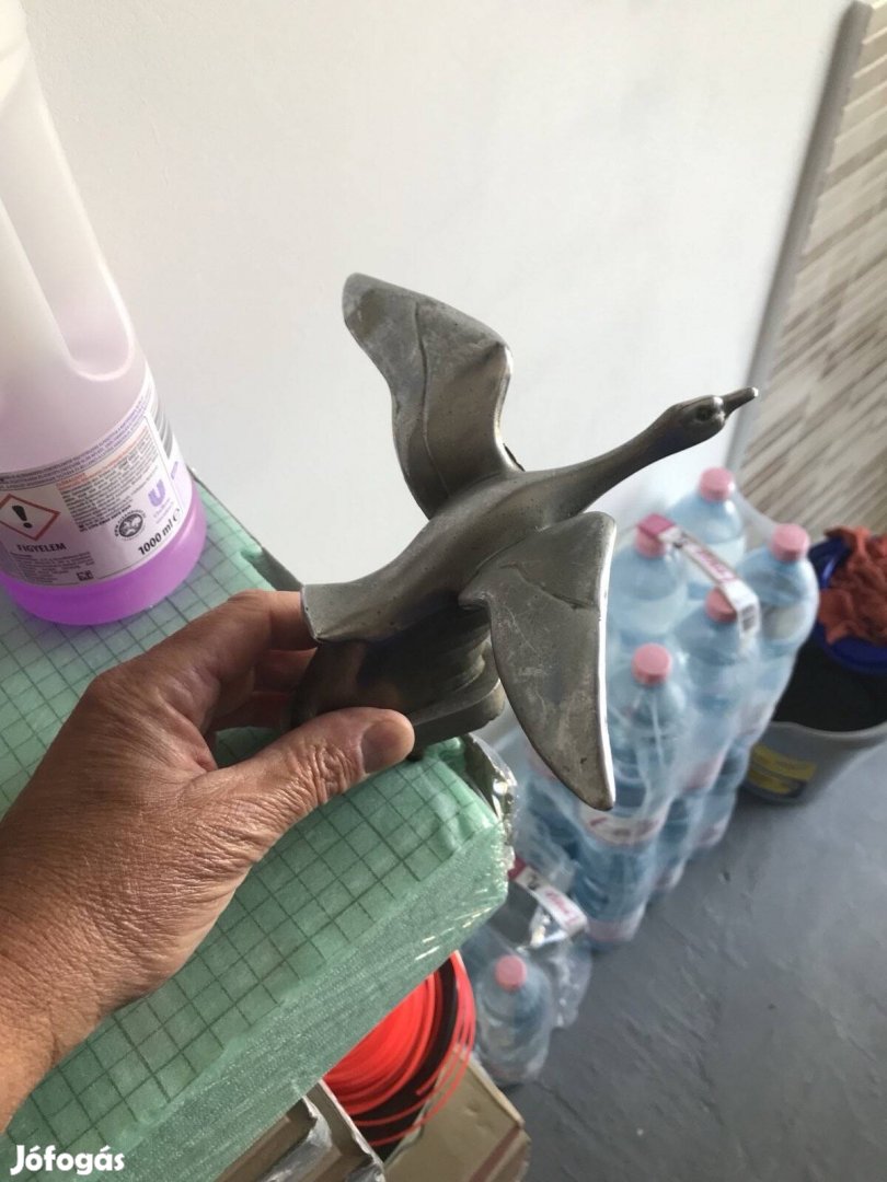 Flying Goose Hood Ornament