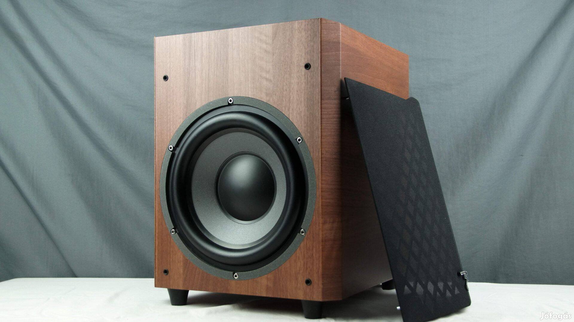 Focal Chorus SW700V aktív mélyláda