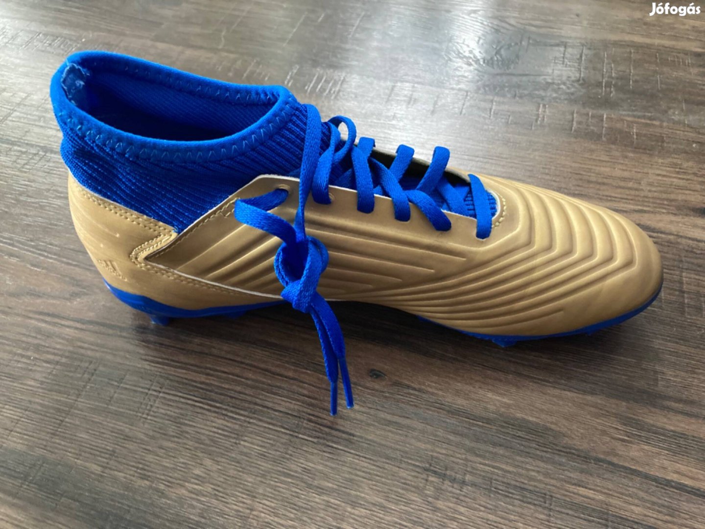 Focicipő műanyag stoplival Adidas Predator arany