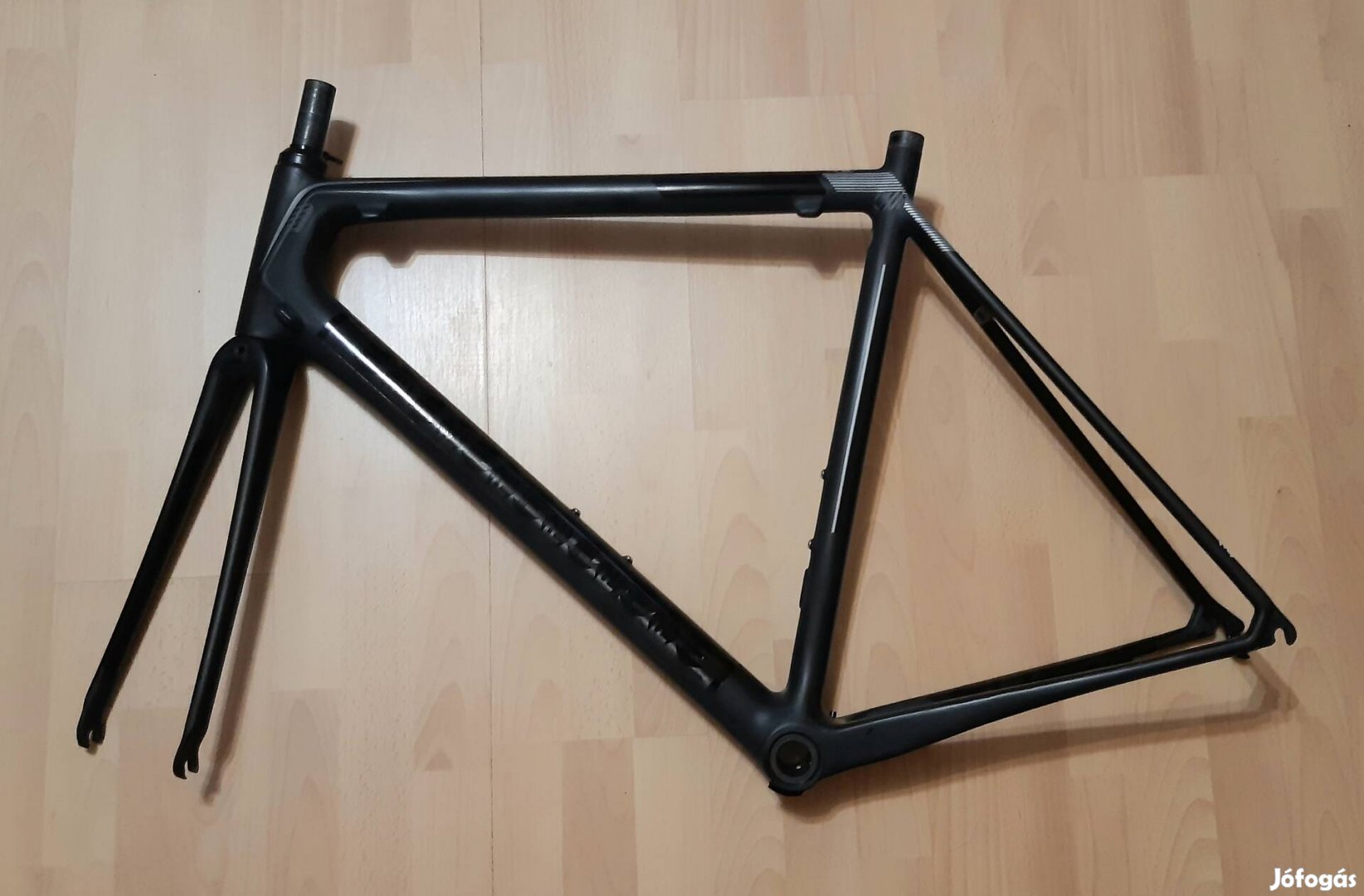 Focus Izalco Max full karbon országúti vázszett újszerű!