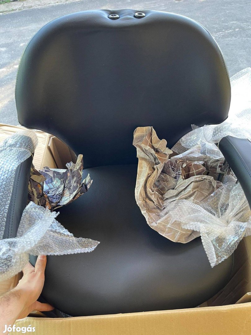 Fodrász- barber- borbély szék állítható magassággal - fekete, dönthető