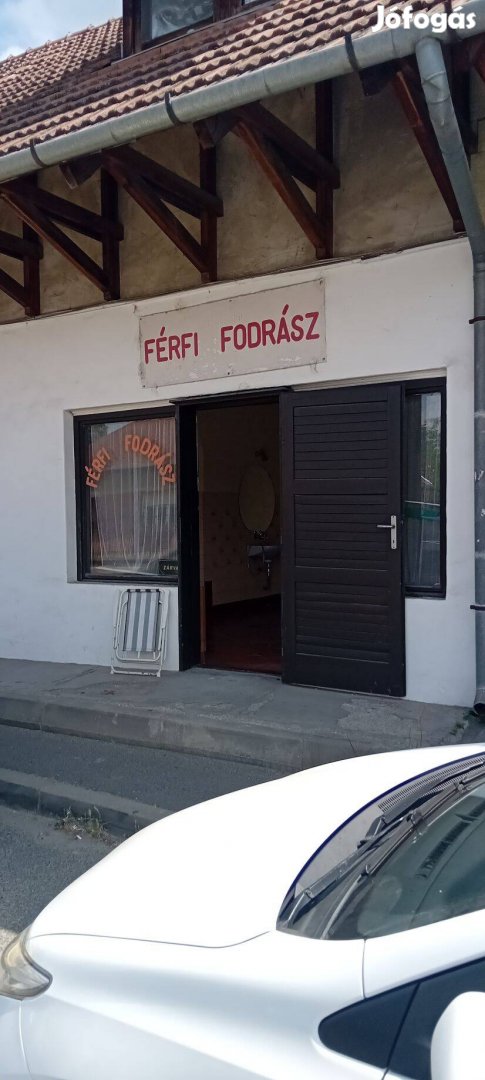 Fodrászüzlet Pécel