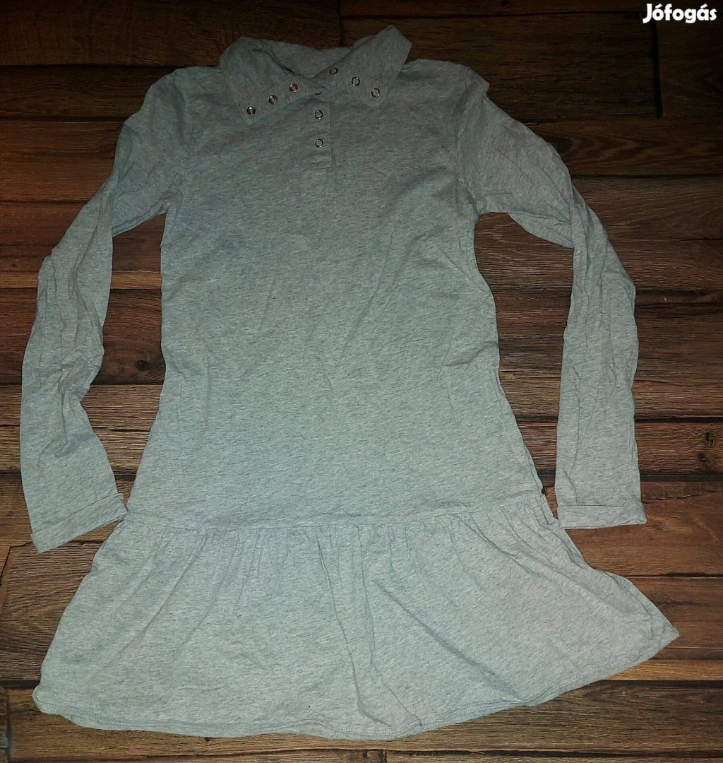 Fodros aljú szürke ruha