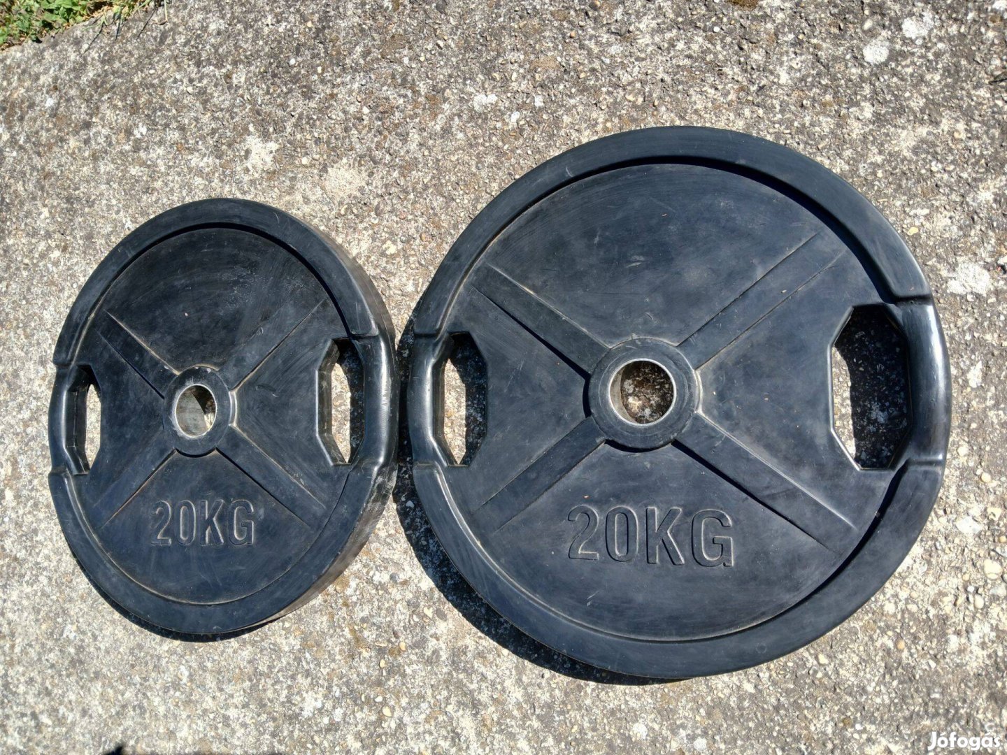 Fogantyús olimpiai súlytárcsa 2 x 20 kg gumis súly súlyok súlyzó