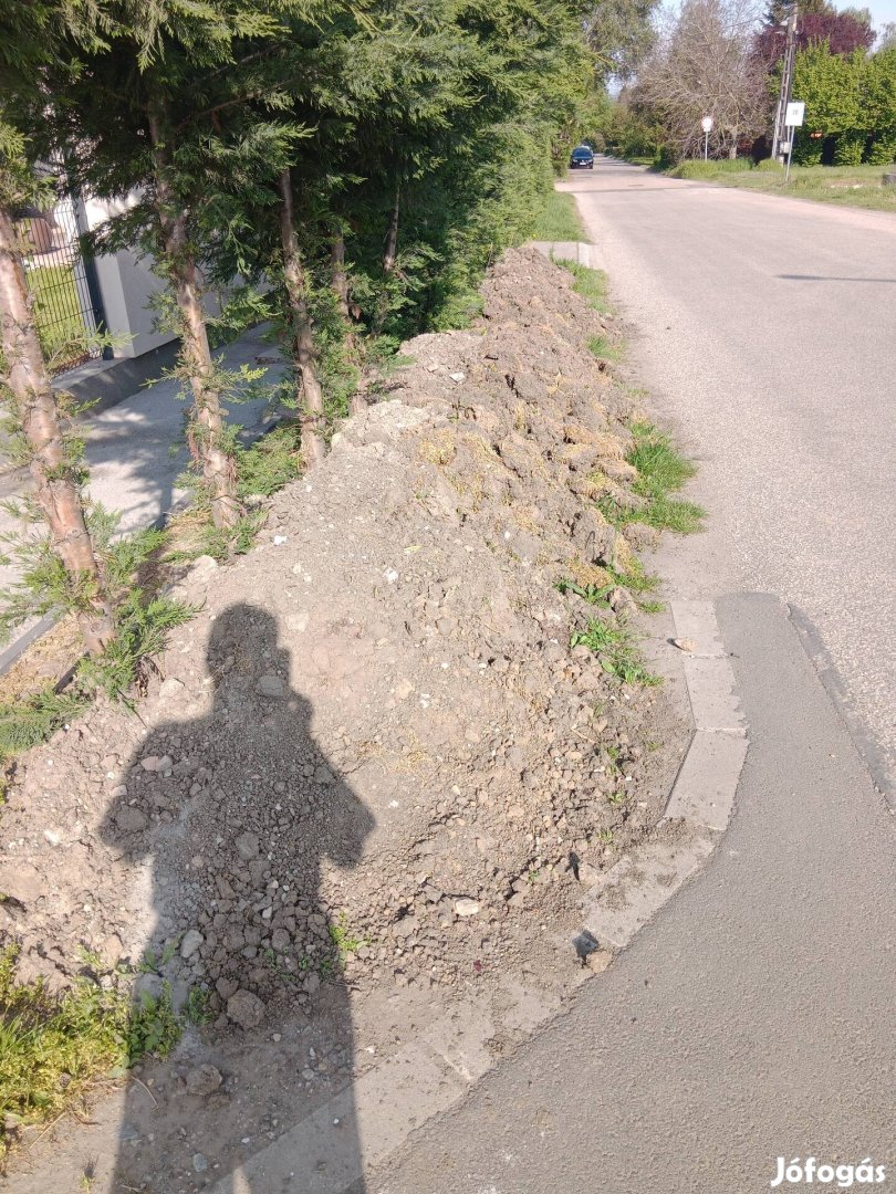 Föld ingyen Újszegedről