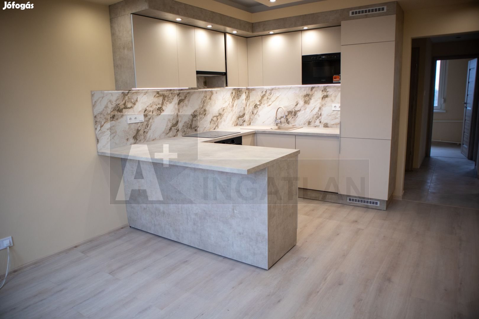 Földszinti, felújított tégla lakás eladó!