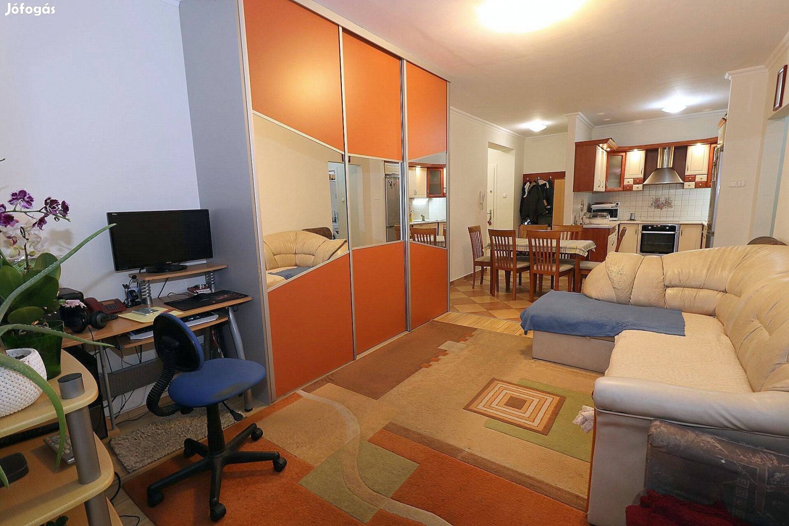 Főnix lakóparkban Első Emeleti nappali+2 szobás lakás eladó