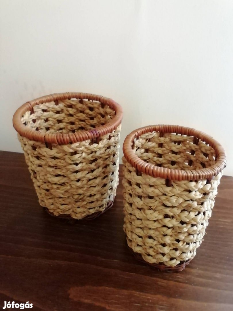 Fonott rattan, csuhéj kosár, virágtartó, kaspó 2 db. 1500 ft. újszerű 