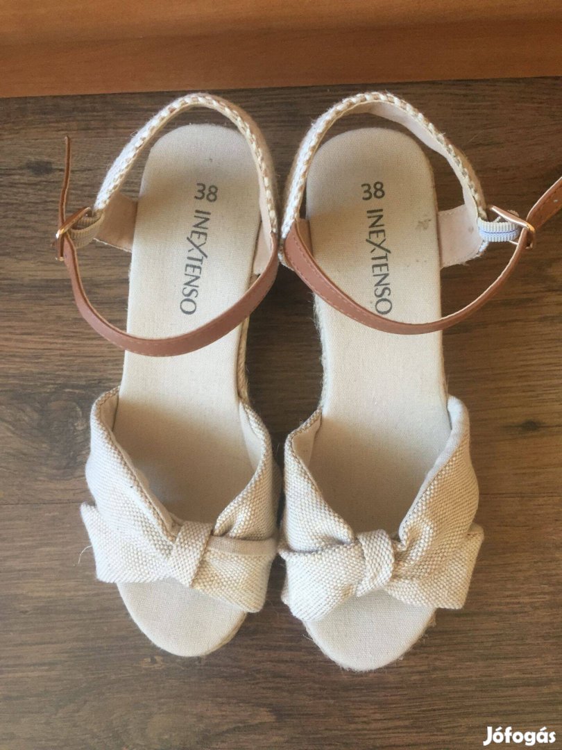 Fonott talpú éksarkú szandál espadrilles 38-39