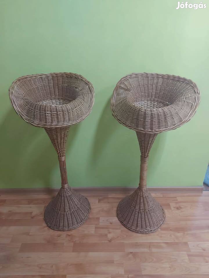 Fonott virágtartó 2db
