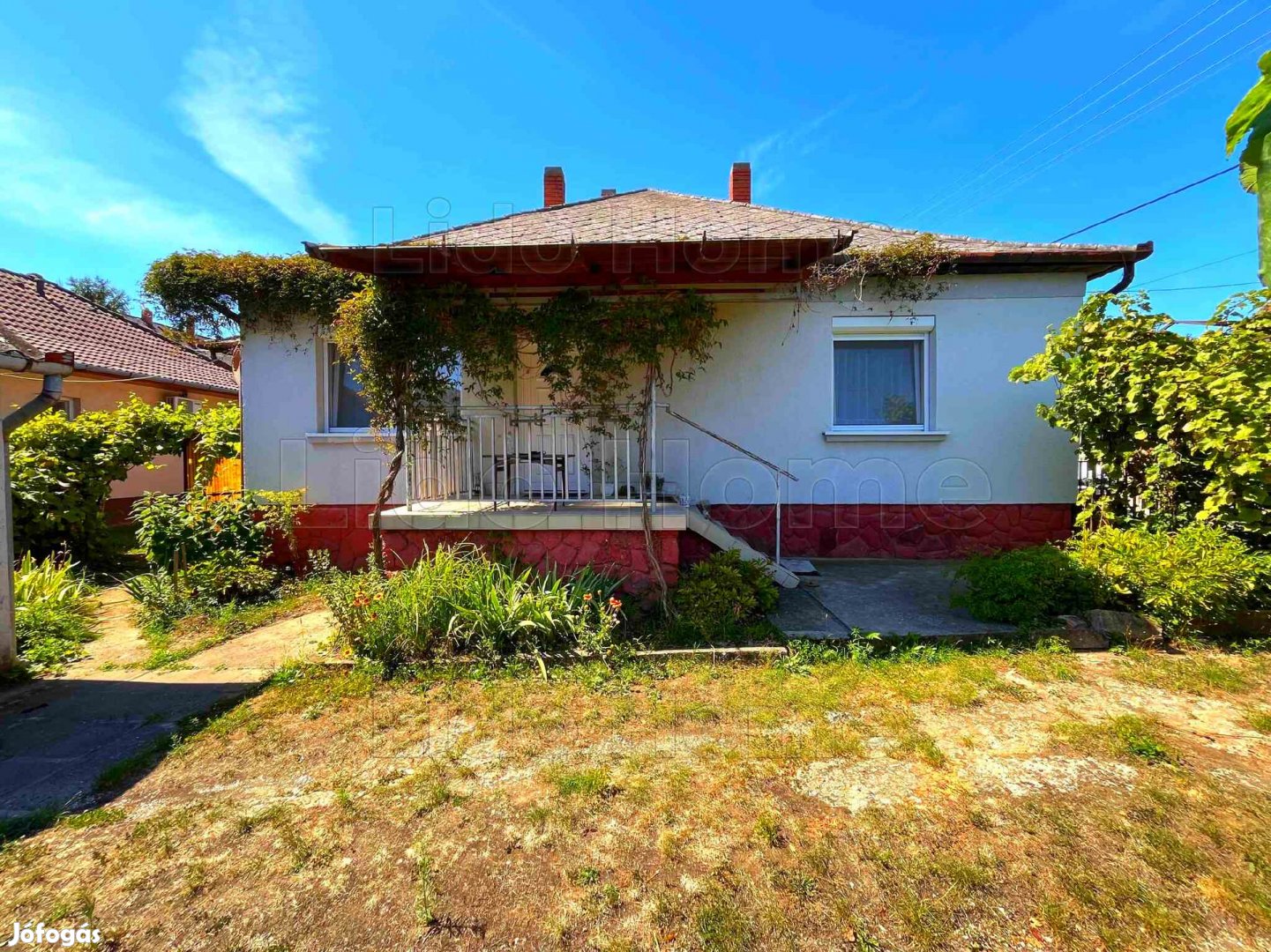 Fonyód kertvárosi részén 110 m2-es, költözhető lakóház!