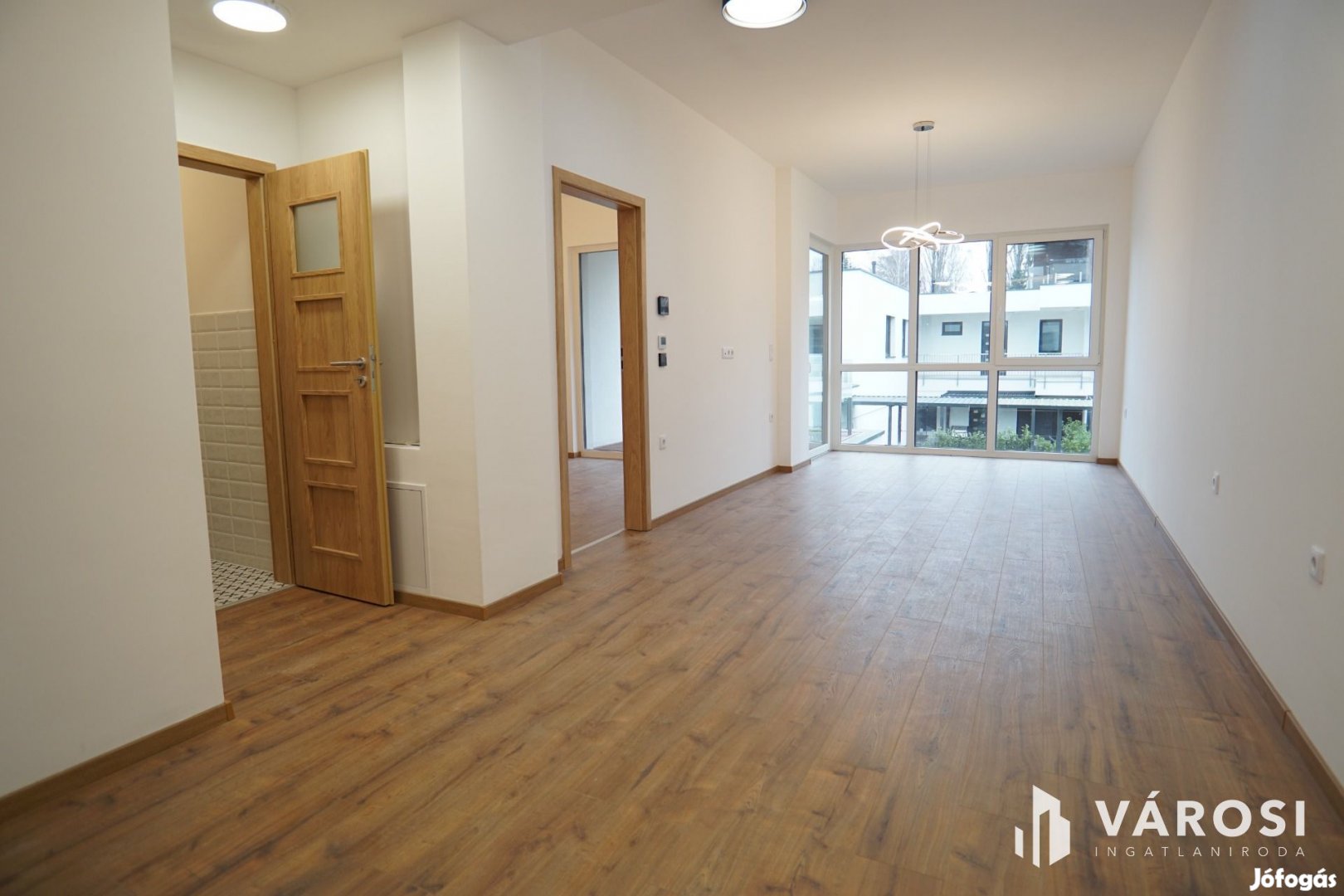 Fonyódon, 150m-re a víztől, új lakás, Wellness használattal!