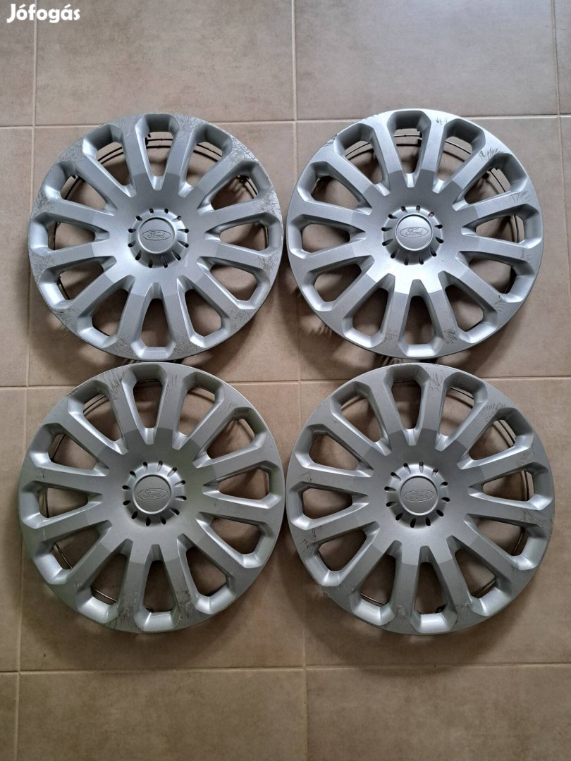 Ford 15" használt, gyári dísztárcsa-szett eladó 