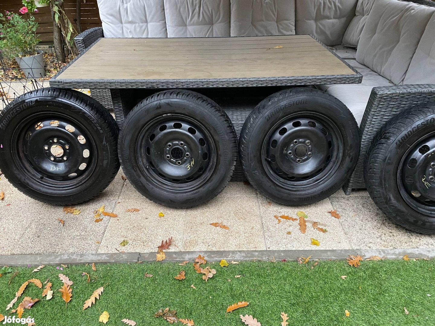 Ford 15-ös acélfelni Bridgestone téli gumival