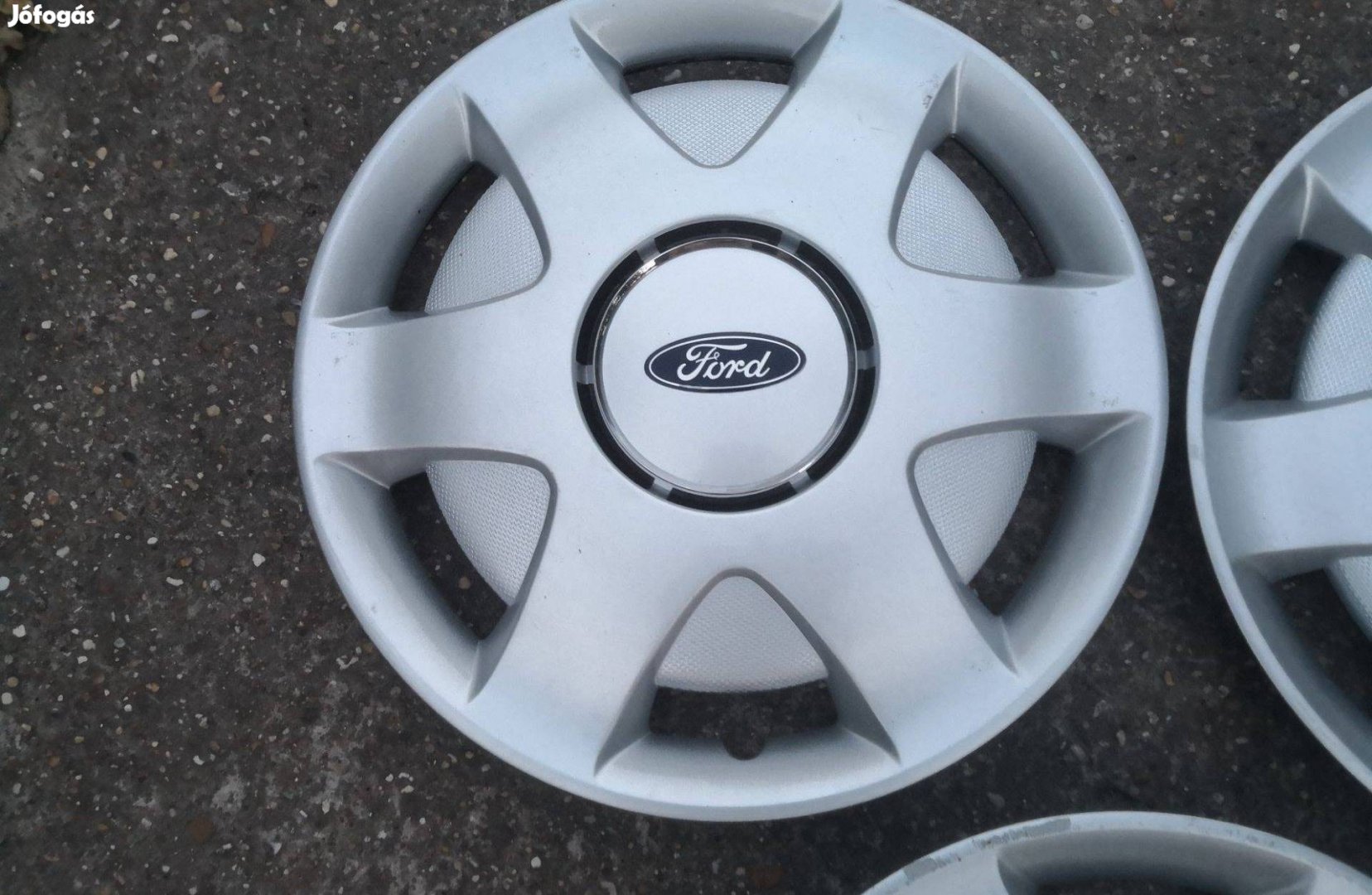 Ford 15-ös gyári dísztárcsa 3db