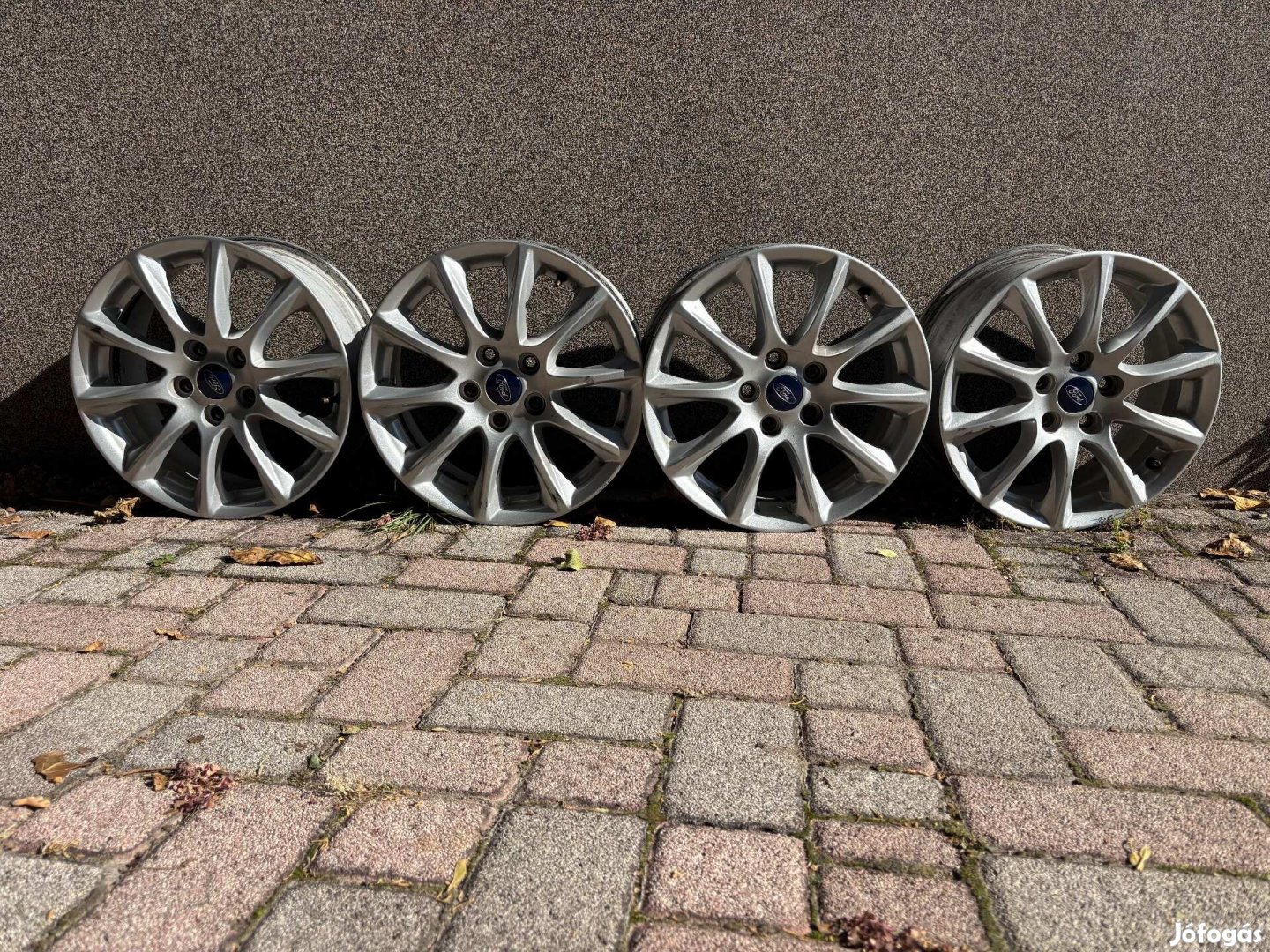 Ford 16" ET50 5x108 alufelni garnitúra Tpms szelepekkel