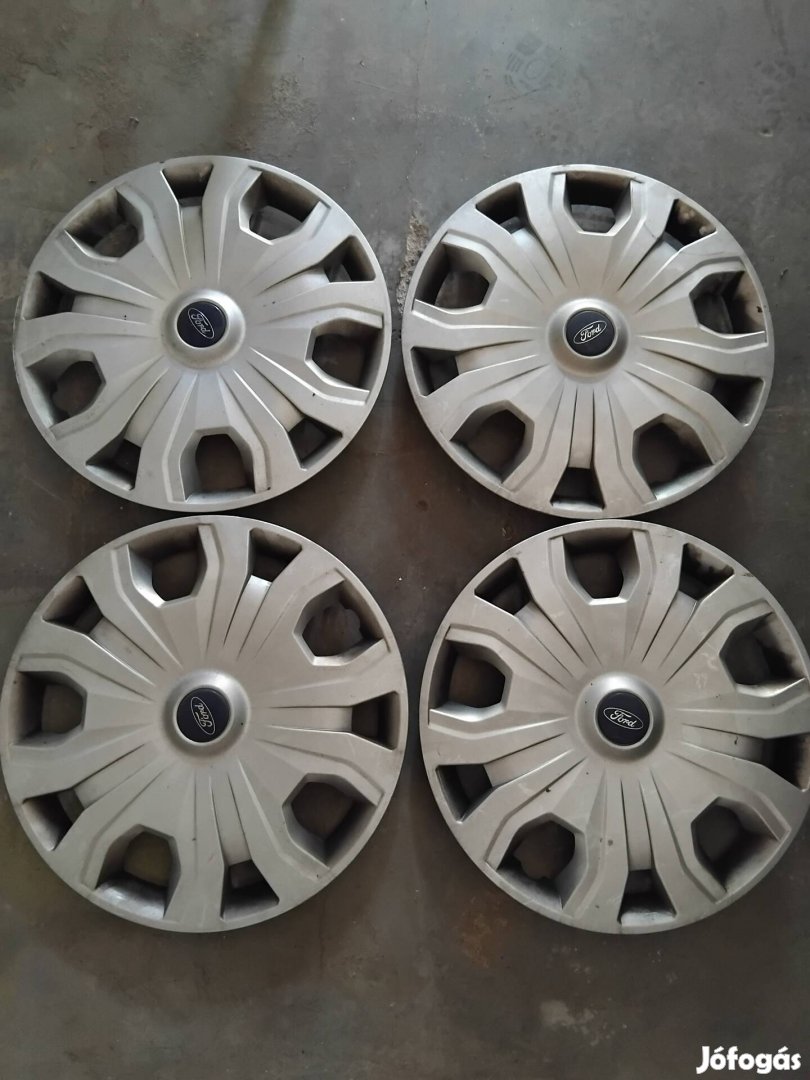 Ford 16" Gyári dísztárcsa szép állapotban 