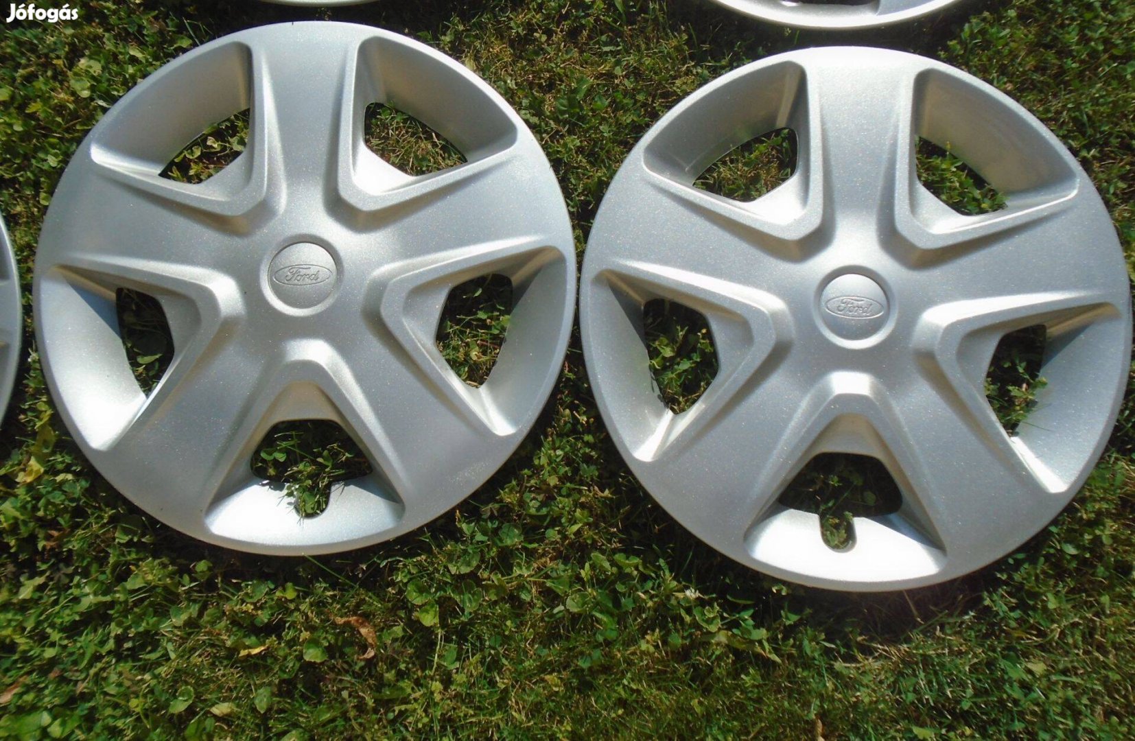 Ford 16" gyári dísztárcsa 2 db eladó