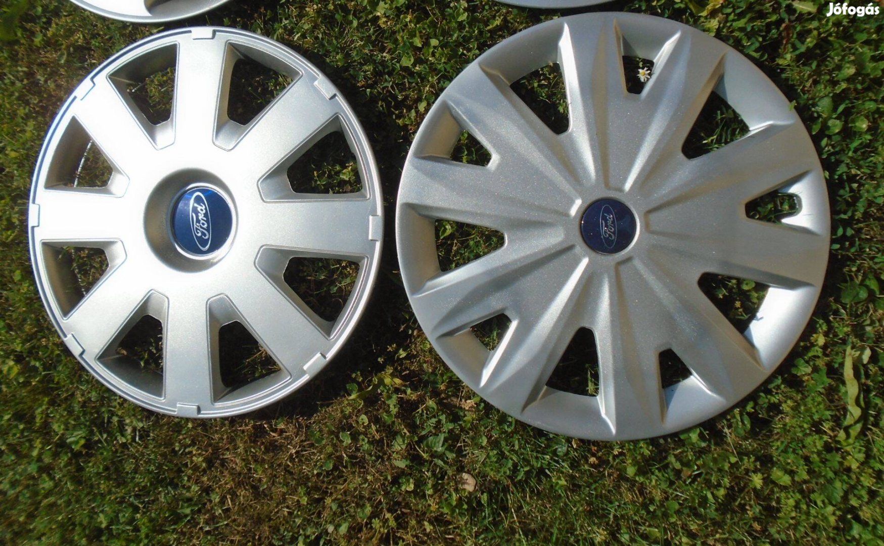Ford 16" gyári dísztárcsák (1-1 db eladó)
