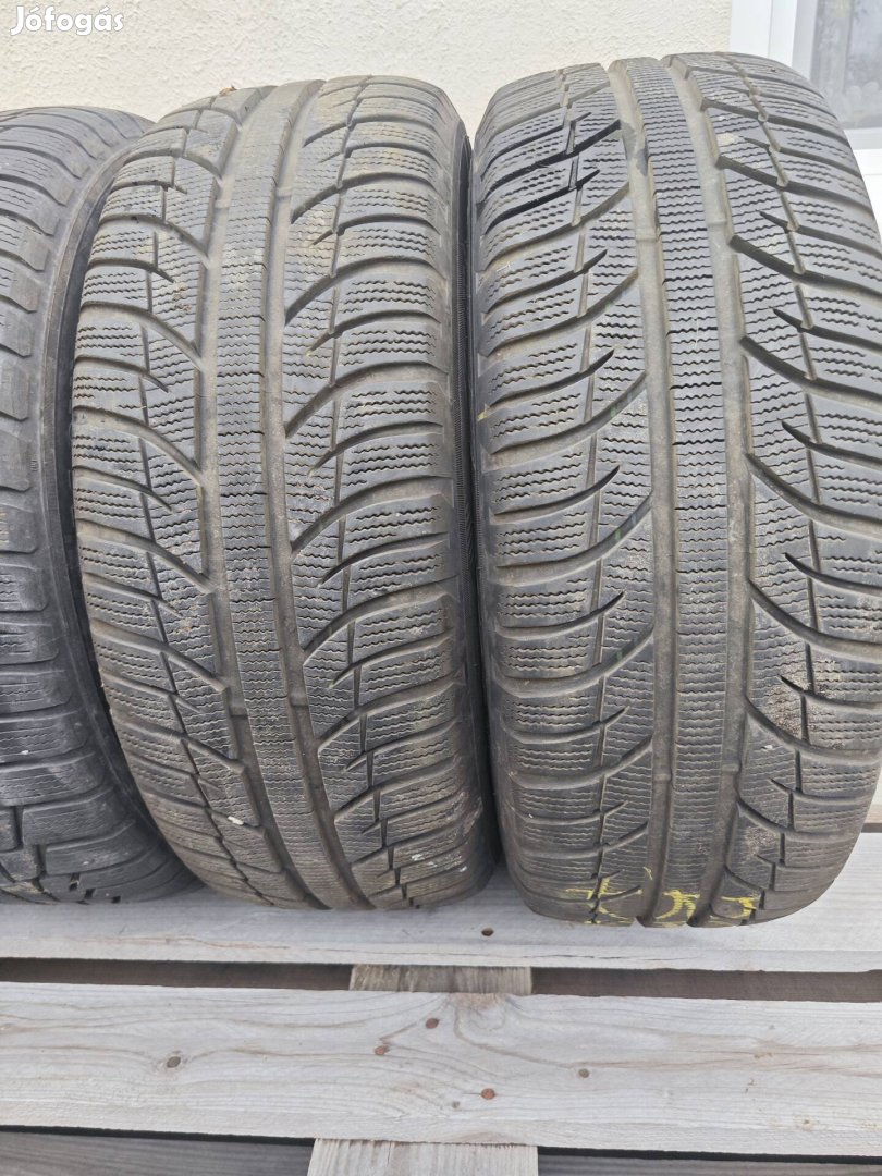 Ford 16"-os gyári alufelni ajándék téli gumival 205/55 R16