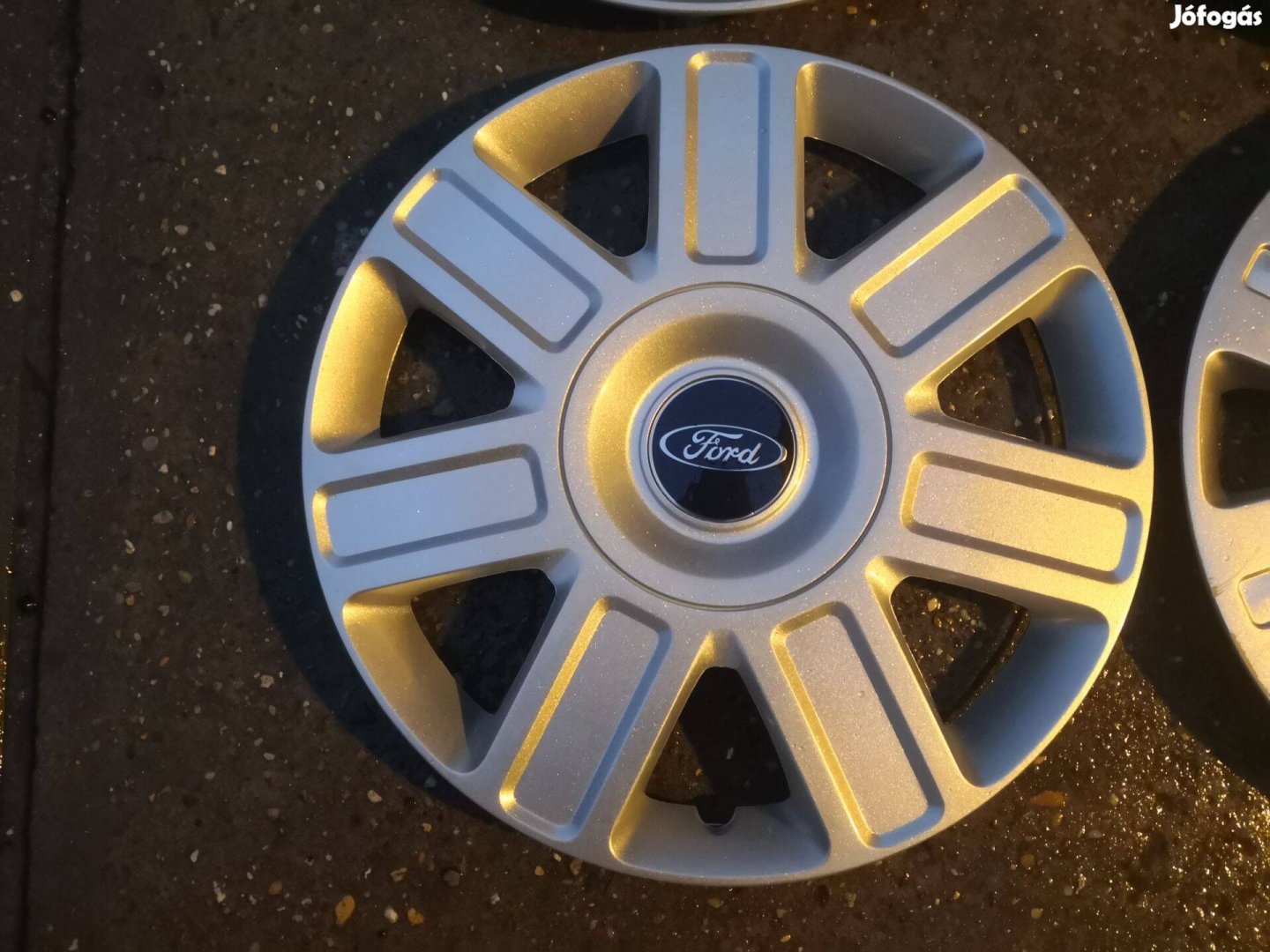 Ford 16-os gyári dísztárcsa